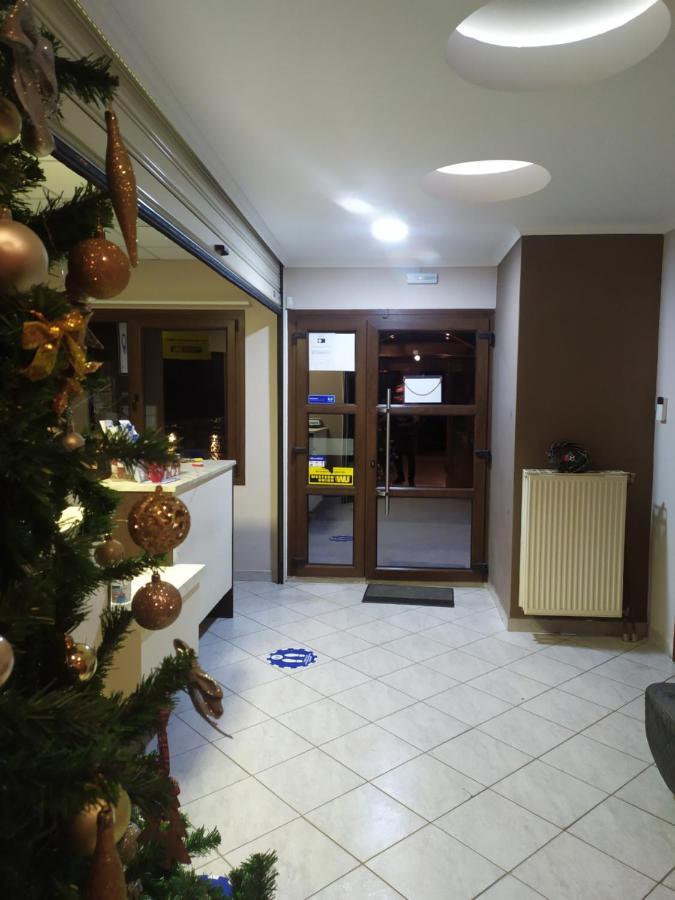 Smallhotel - Vevi Exterior photo